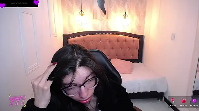 Allyshon  online show from July 16, 2026, 8:04 pm