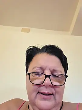 Snapshot of Diana_Diafan chatting on July 16, 2026, 5:57 am Diana Diafan online show from July 16, 2026, 5:57 am