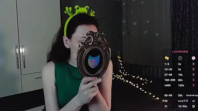 PricklyPeach online show from July 20, 2026, 9:06 pm