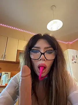 JessicaNichols  online show from July 10, 2026, 11:46 am