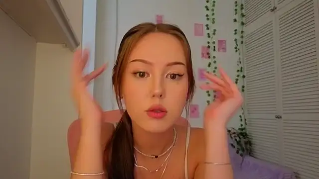 silver grl online show from July 14, 2026, 1:08 am