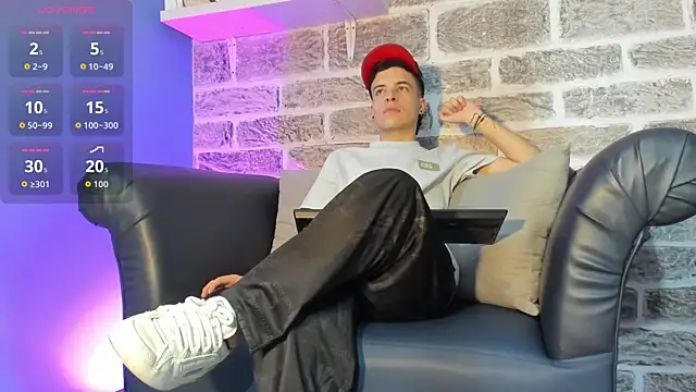 kevinn bluee online show from May 22, 2026, 9:31 pm