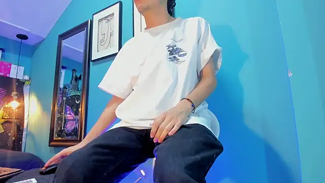 kevinn bluee online show from May 27, 2026, 1:57 am