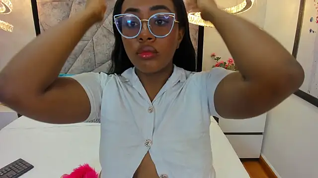 ZoeBrowns online show from July 10, 2026, 12:41 pm