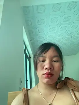 Snapshot of Suki-love chatting on July 8, 2026, 6:07 am Suki-love online show from July 8, 2026, 6:07 am