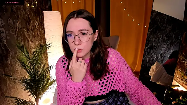 polly pop  online show from July 12, 2026, 2:46 am