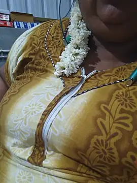 geetha431 online show from July 23, 2026, 5:11 pm