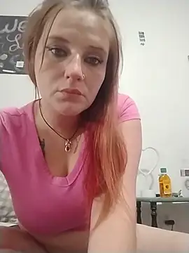 Snapshot of Mmmm_Gabbi chatting on August 5, 2026, 10:33 pm Mmmm Gabbi online show from August 5, 2026, 10:33 pm