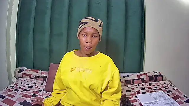 TypicalBaddiex online show from June 11, 2026, 12:32 am
