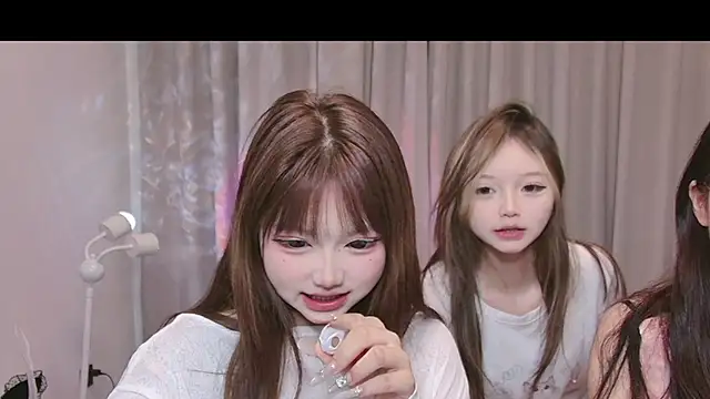 yan-0705 online show from July 12, 2026, 2:19 pm