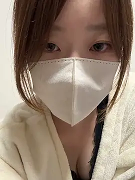 mei room online show from May 28, 2026, 3:42 pm