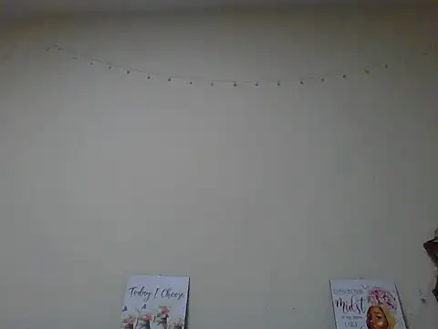Cutezipora online show from July 6, 2026, 11:40 am