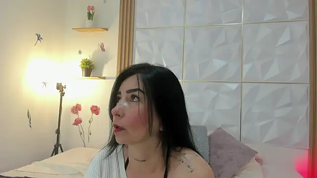 Anniee 333 online show from June 29, 2026, 1:33 pm