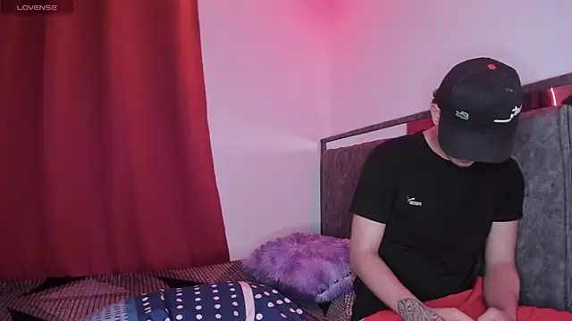 Kitty Hot19 online show from July 28, 2026, 4:30 am