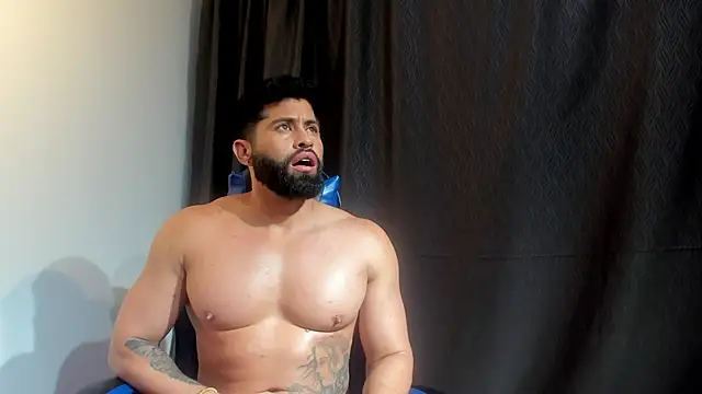 RikyAaron online show from July 21, 2026, 1:52 am