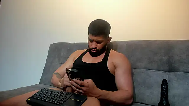 RikyAaron online show from July 23, 2026, 1:58 am