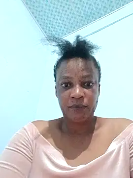 QueenLave online show from May 23, 2026, 1:59 pm