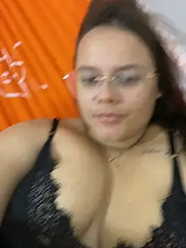 Laryssinha 69 online show from July 10, 2026, 10:23 pm