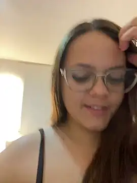 Laryssinha 69 online show from July 26, 2026, 3:14 am