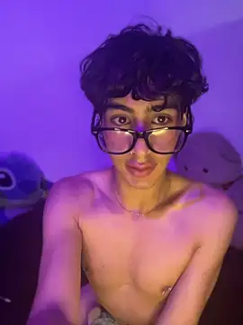 SantyFoxxs online show from July 10, 2026, 3:33 am