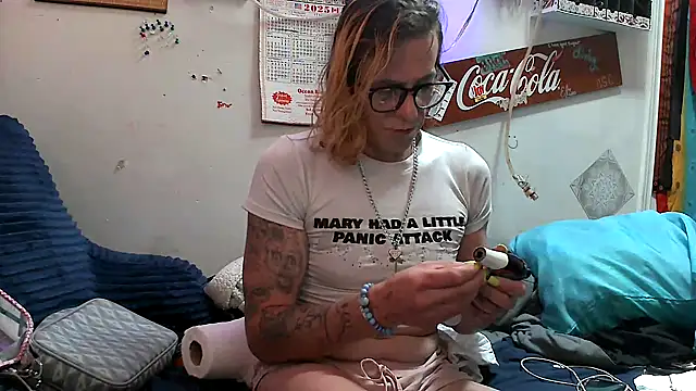 VanillaSnowcones online show from July 29, 2026, 5:49 am