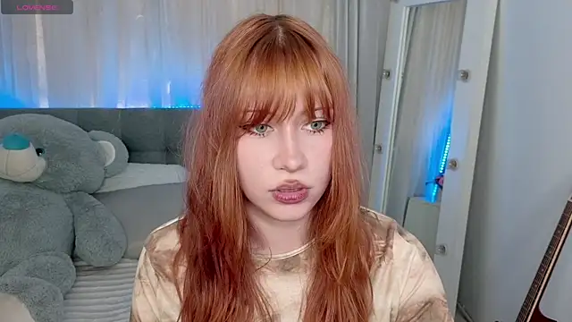 Fleur Fox online show from May 29, 2026, 9:51 am