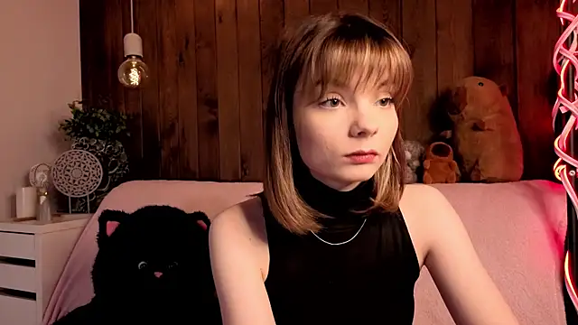 IvoryPesante online show from July 15, 2026, 8:14 pm