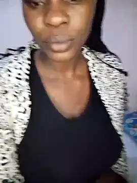 curvyperry online show from June 17, 2026, 3:20 am
