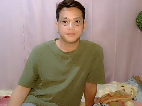 george4u8899 online show from June 25, 2026, 1:48 pm