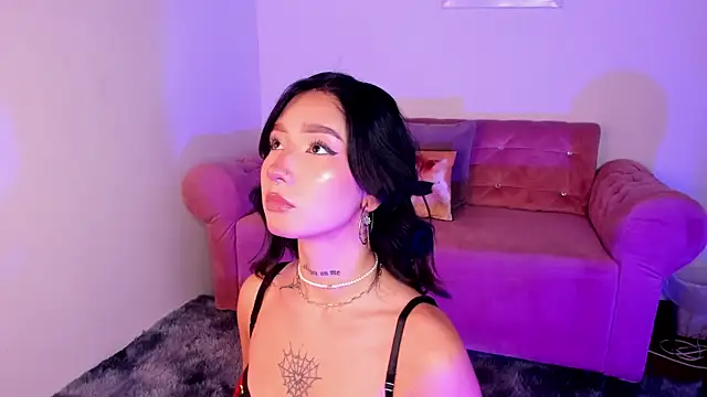 SophieMoneet online show from July 17, 2026, 12:45 pm