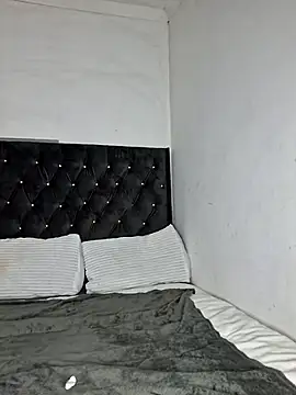 BiancasRoom online show from August 6, 2026, 8:22 pm