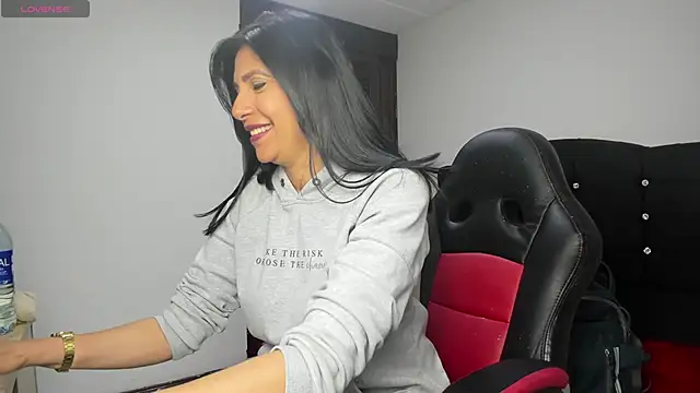 Samantha01 Rosse01 online show from June 17, 2026, 9:38 pm