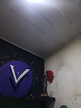 Valentino dominusSexx online show from July 24, 2026, 1:58 am