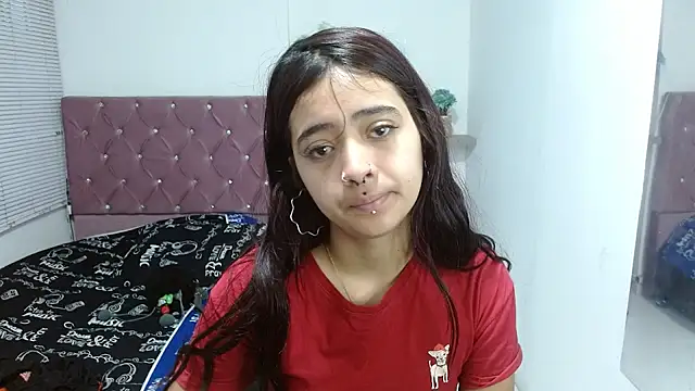 sofiacumgil online show from July 22, 2026, 12:30 pm