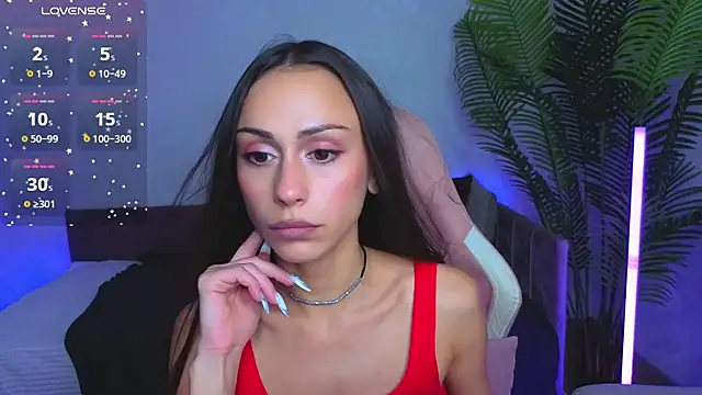 Petite Moly online show from June 19, 2026, 8:29 am