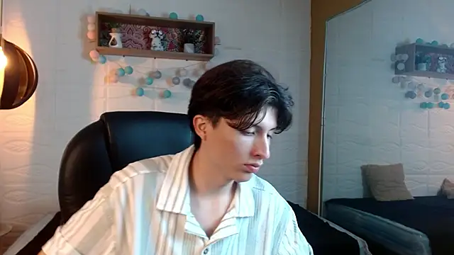 Marcoviolet online show from June 13, 2026, 7:23 pm