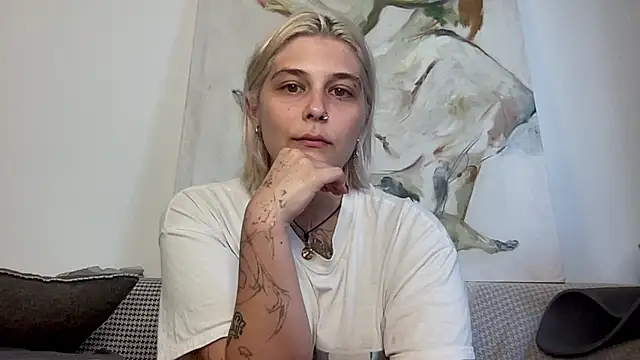 Ella Bloom online show from July 28, 2026, 2:13 pm
