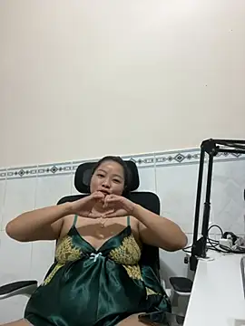 Snapshot of Senkolive chatting on June 20, 2026, 6:49 am Senkolive online show from June 20, 2026, 6:49 am