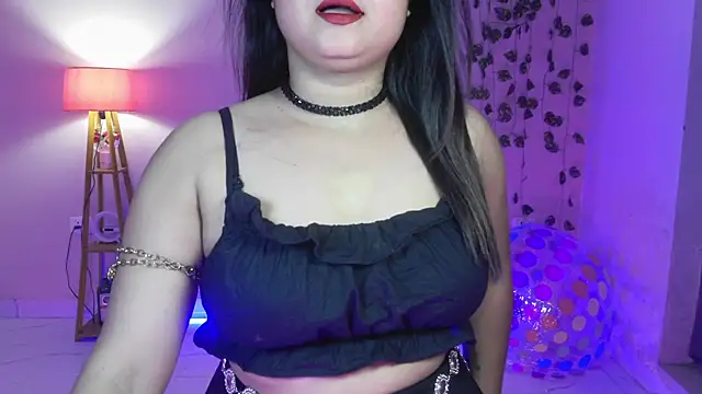 Red Heart  online show from July 25, 2026, 5:54 pm