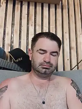 Nicedickolo online show from June 19, 2026, 5:28 pm