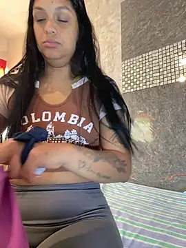 Messy-Diana  online show from July 10, 2026, 7:38 pm