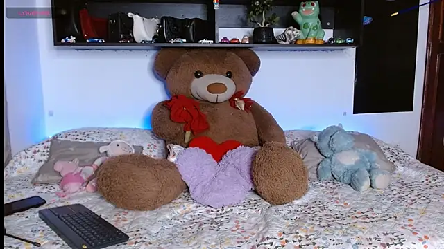 Snapshot of Laila_bunny chatting on July 2, 2026, 11:22 pm Laila bunny online show from July 2, 2026, 11:22 pm