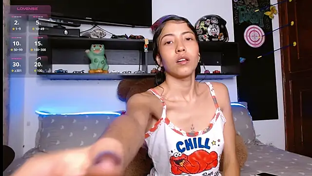 Snapshot of Laila_bunny chatting on July 6, 2026, 10:12 pm Laila bunny online show from July 6, 2026, 10:12 pm