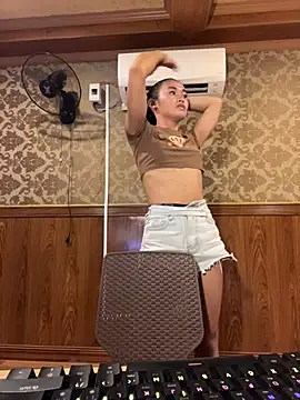 bigcock janine online show from August 1, 2026, 2:55 am