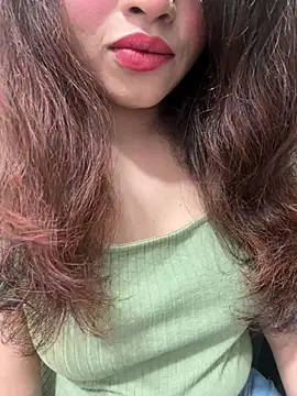 Snapshot of Yours_riya11 chatting on July 21, 2026, 6:21 pm Yours riya11 online show from July 21, 2026, 6:21 pm