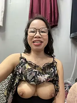 honghong mother online show from June 27, 2026, 12:22 pm