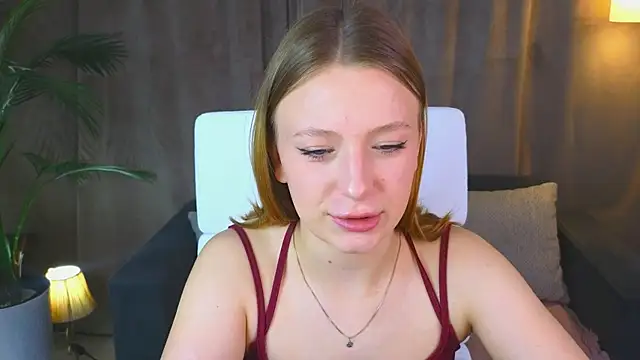 BeatriceLoven online show from July 21, 2026, 7:22 am