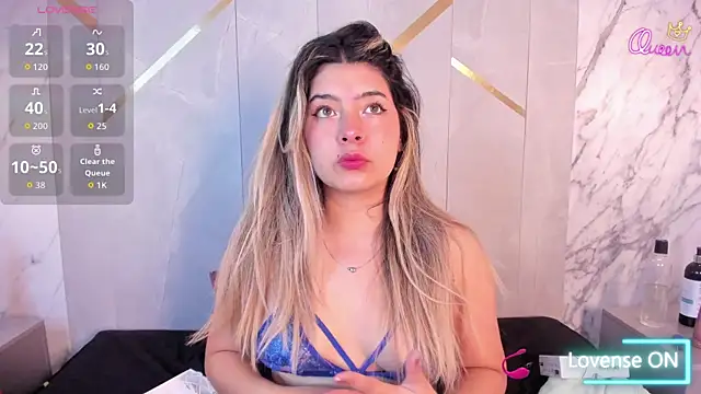 ChloeBelle  online show from June 11, 2026, 12:36 pm
