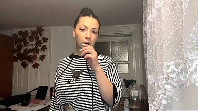 MargyClingingsmith online show from July 25, 2026, 4:37 pm