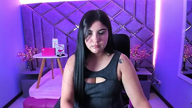 Issa Queen online show from July 9, 2026, 7:29 pm